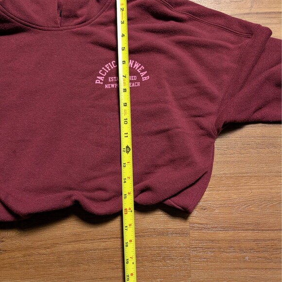 PacSun Newport Beach Cropped Hoodie Medium Red Burgundy Pullover Casual - Picture 8 of 9